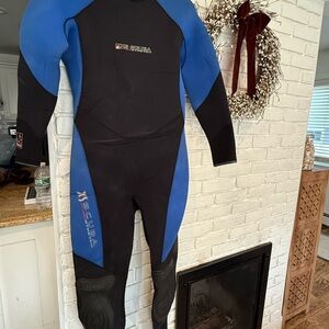 Diving Wetsuit in Black and Blue by Scuba